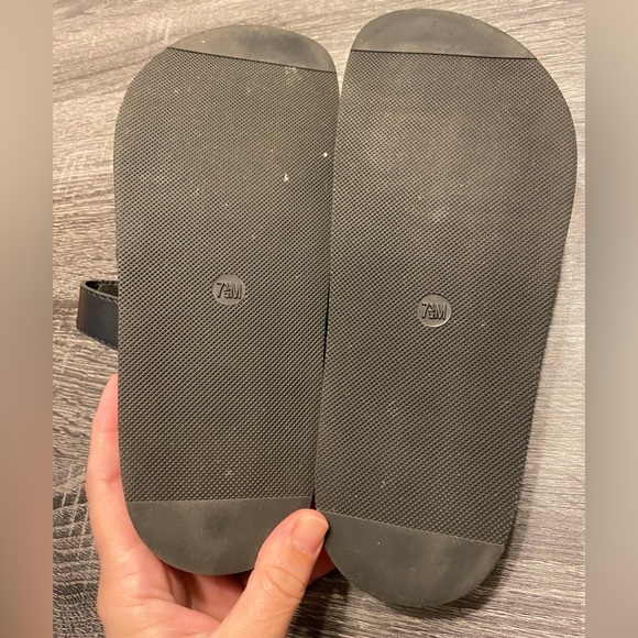 Sincerely Jules Lotto black slip on sandals adjustable Velcro comfortable Sz 7.5 - Picture 9 of 12